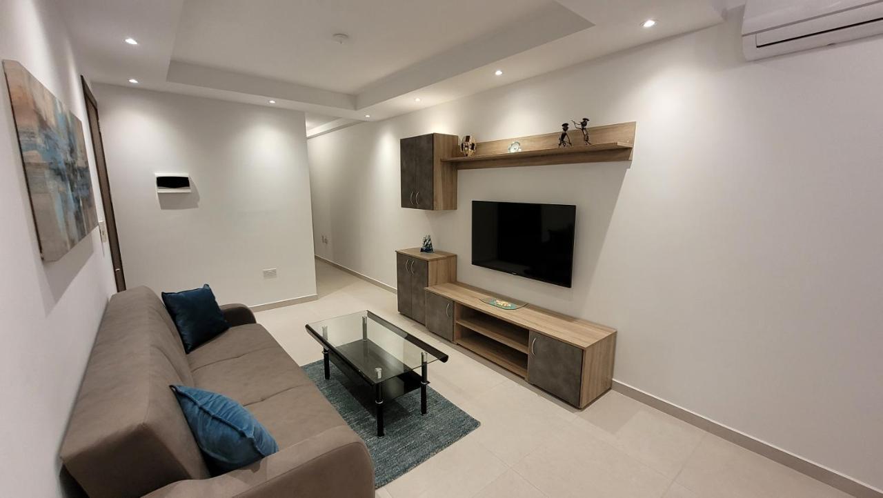 Lovely Apartment With Side Sea View Σεντ Πόλς Μπέι Εξωτερικό φωτογραφία