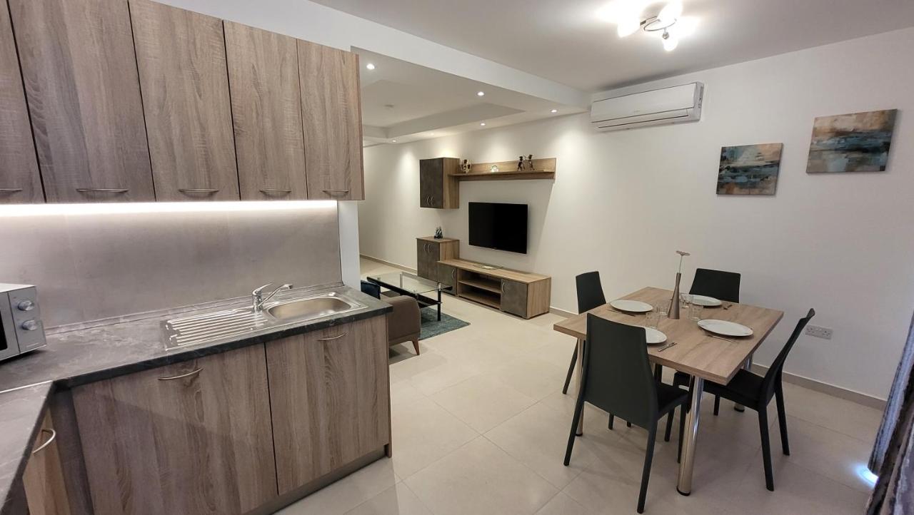 Lovely Apartment With Side Sea View Σεντ Πόλς Μπέι Εξωτερικό φωτογραφία